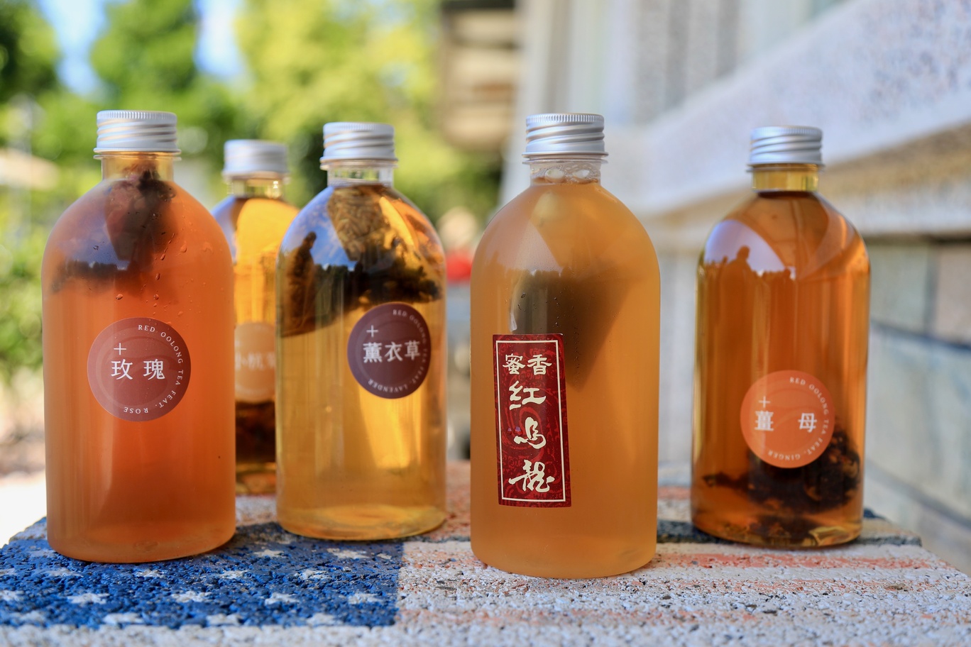 碧蘿園開發多樣天然花果紅烏龍茶飲，冷泡香氣十足且售價平實，很受年輕族群歡迎