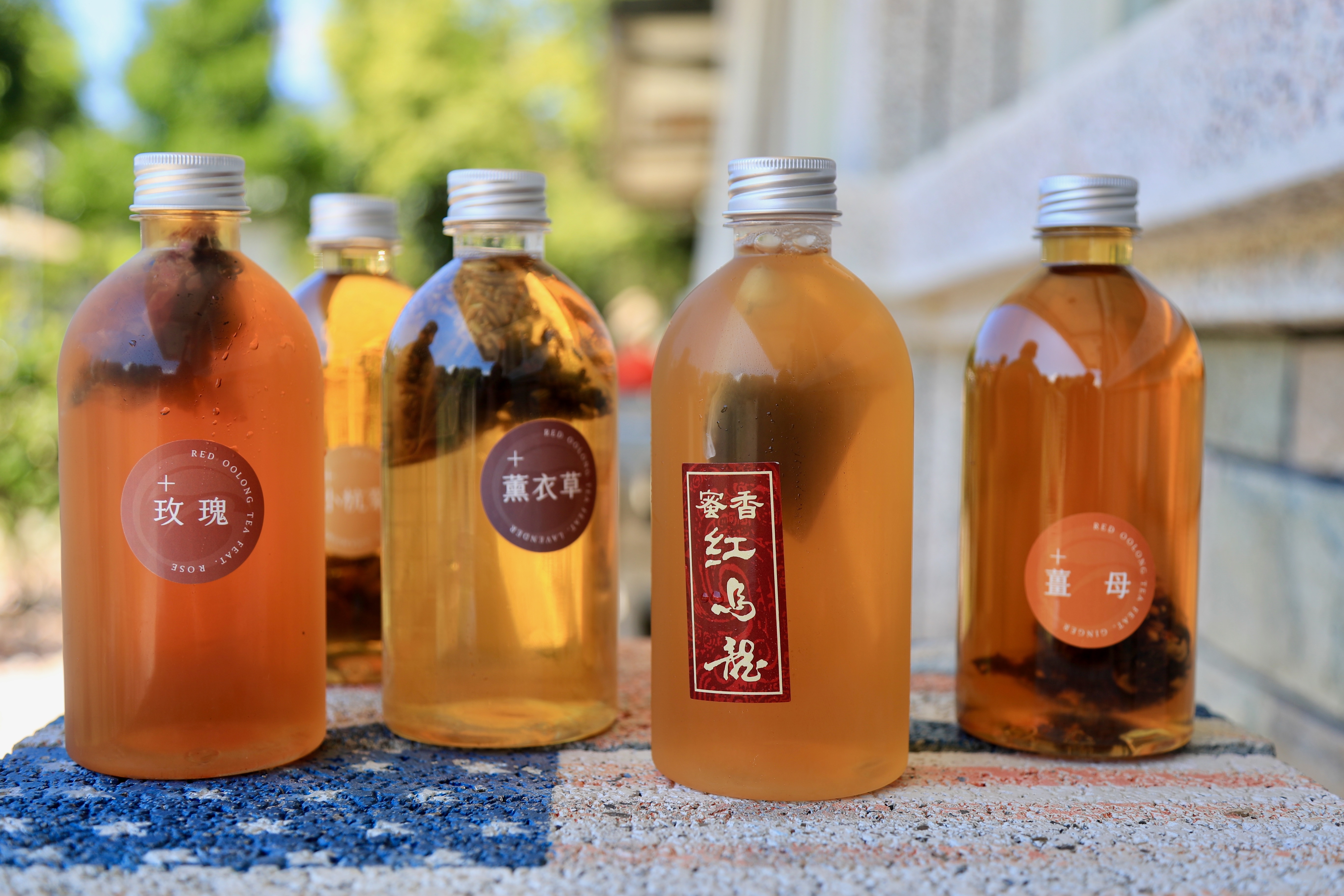 碧蘿園開發多樣天然花果紅烏龍茶飲，冷泡香氣十足且售價平實，很受年輕族群歡迎。