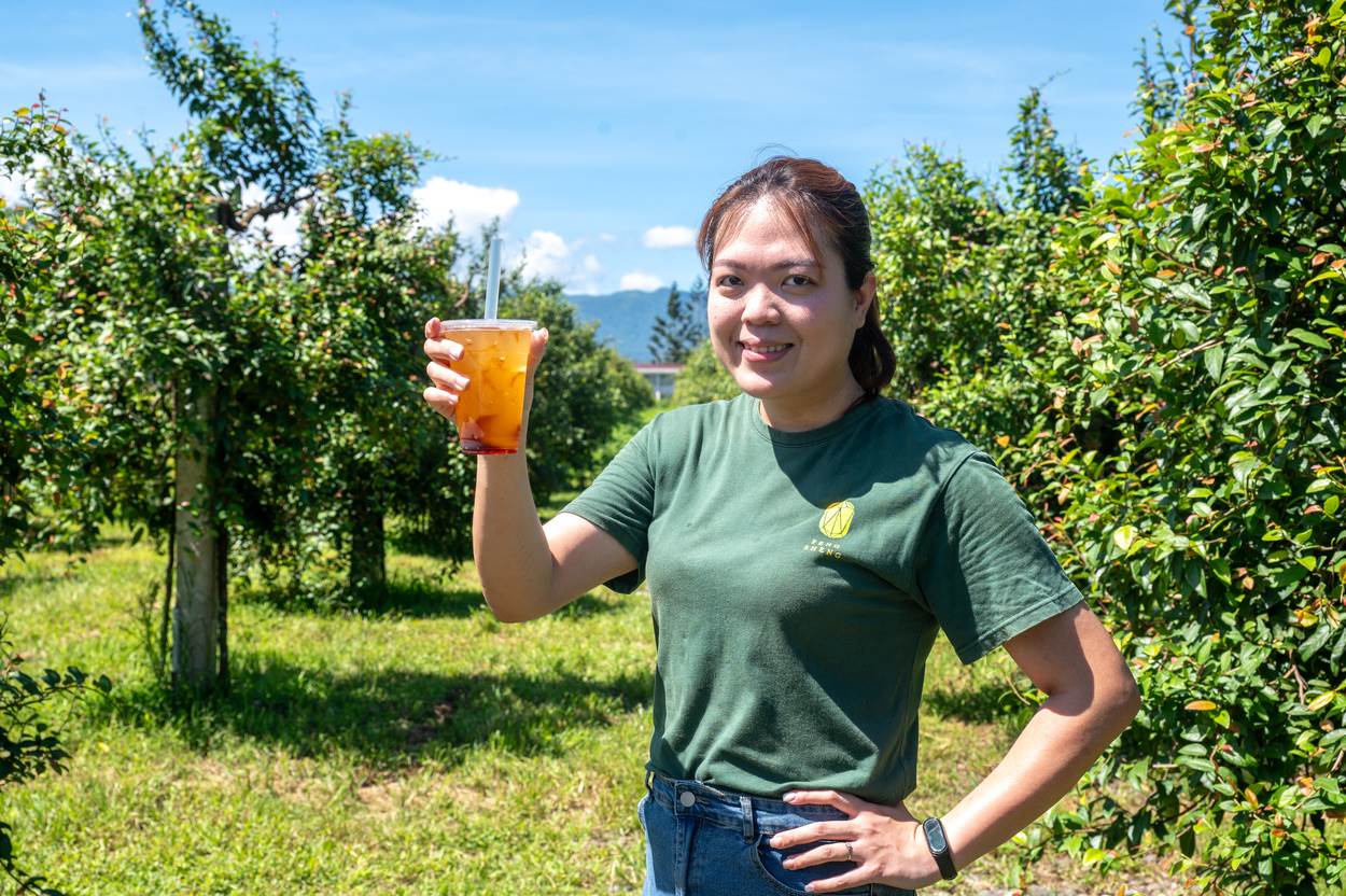 蔡盈盈與爸媽還有妹妹一起經營豐盛愛玉。
