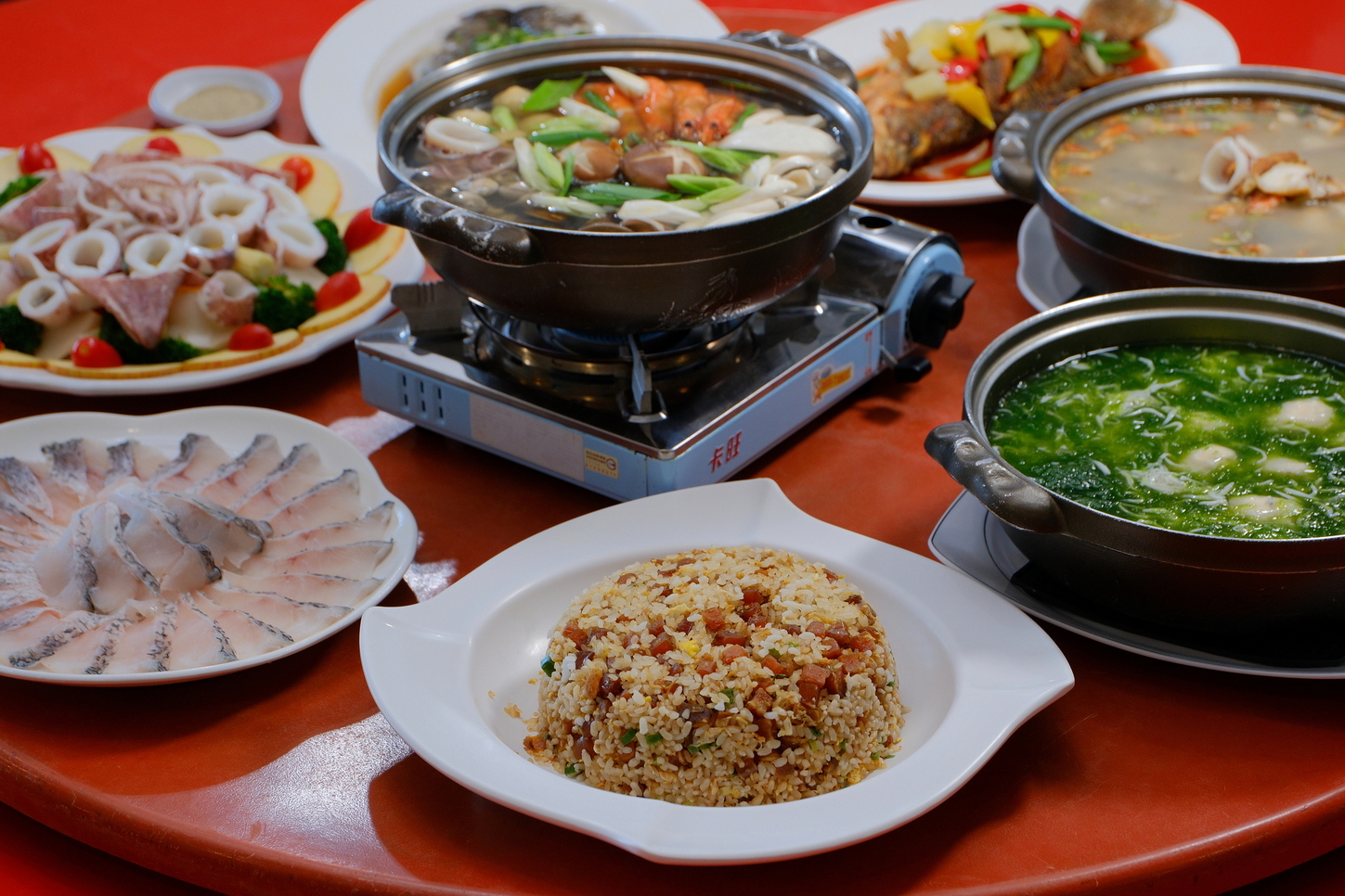位於「戀戀蚵仔寮」旁的「田媽媽」在地風味料理,隨便點就是一桌好菜!