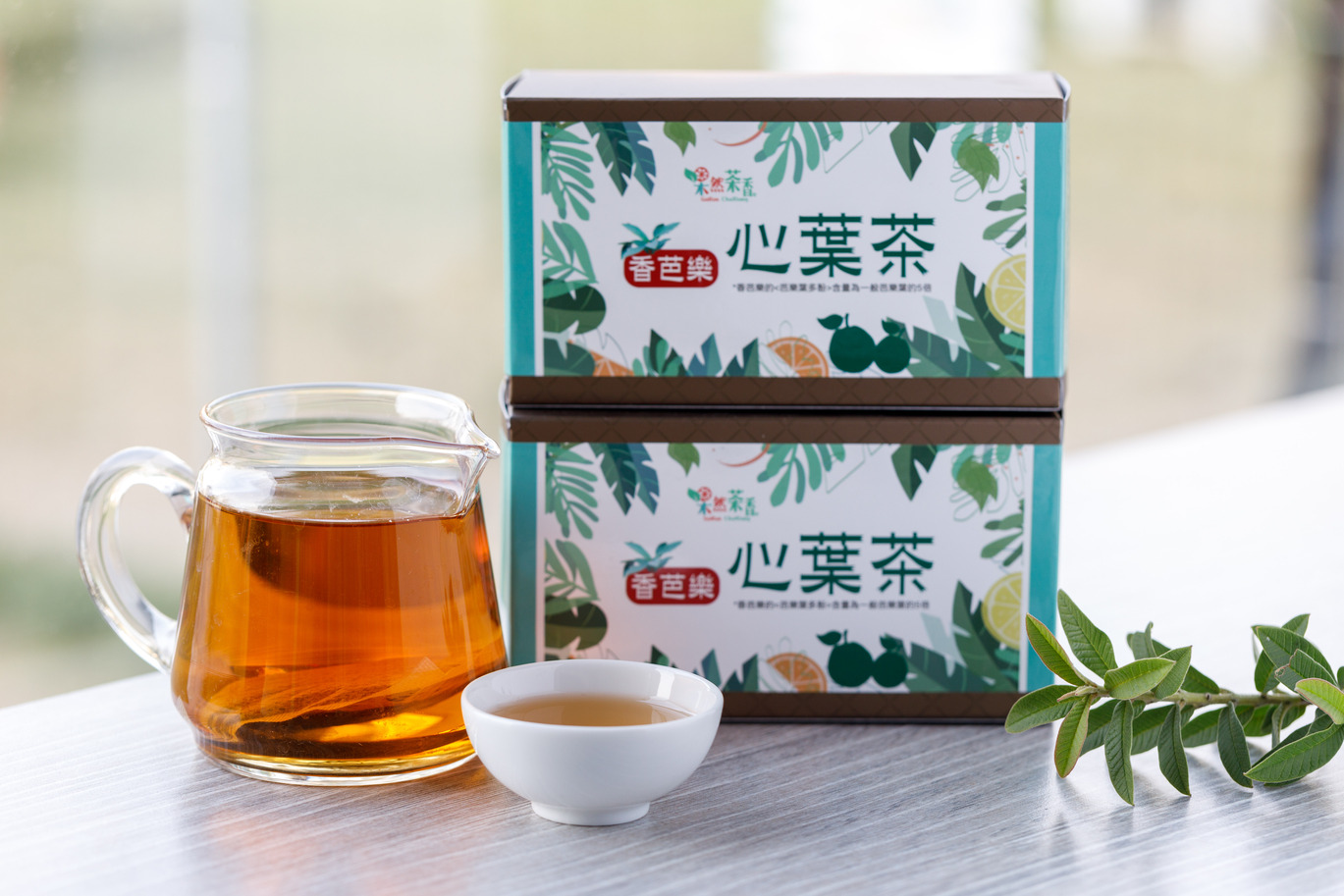 芭樂茶喝起來有特殊的果香，甘甜又解膩。